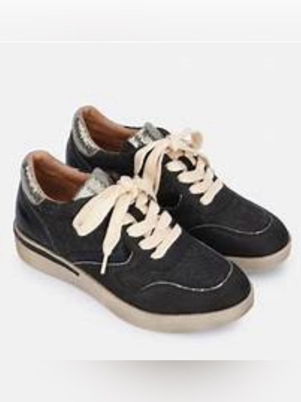 Gentle Souls by Kenneth Cole Haddie Jogger Casual City Sneakers Black Size 9.5